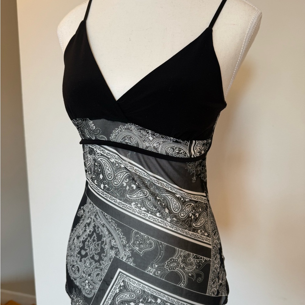 Le Chateau Black and White Top - Picture 2 of 3